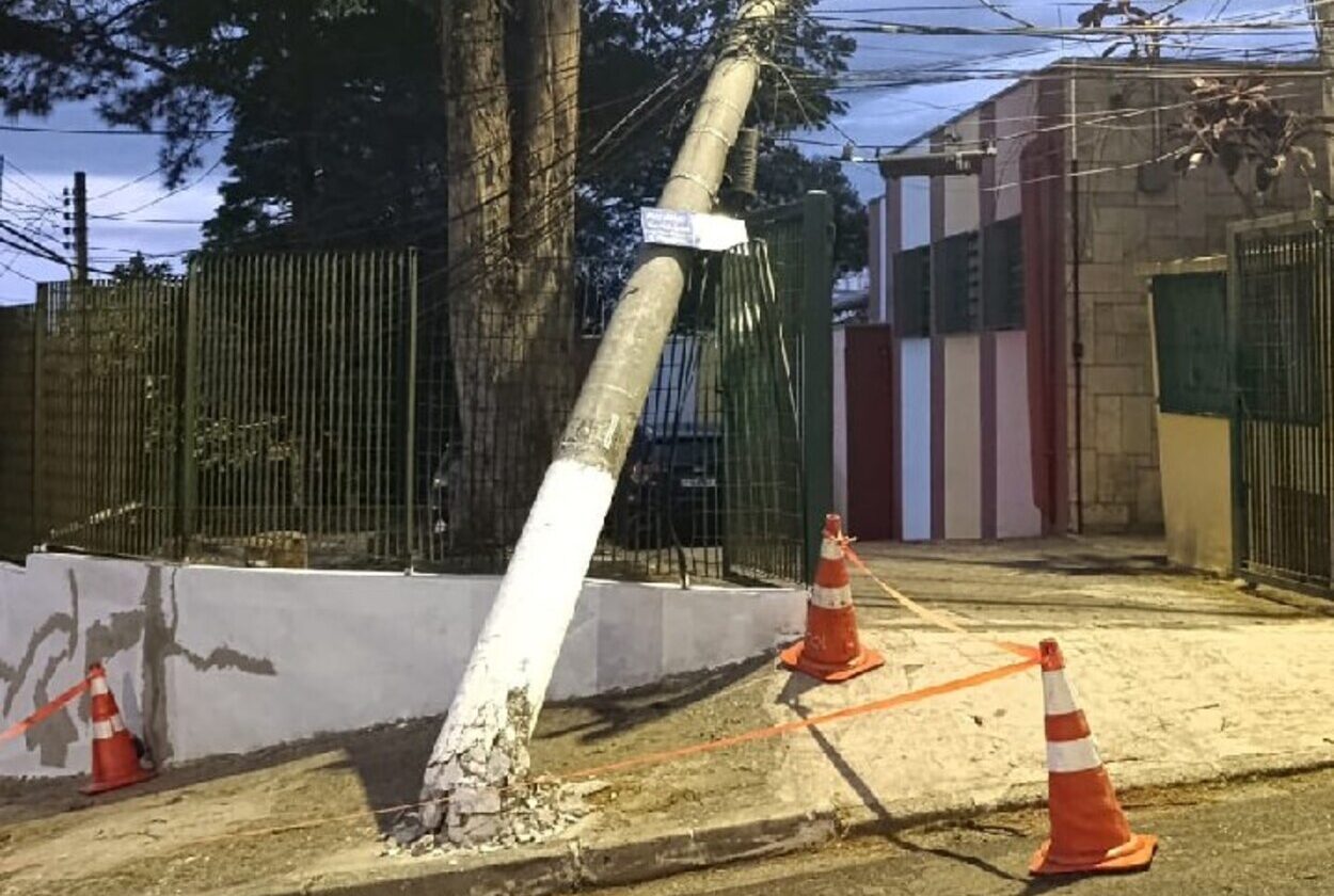 Vendaval derruba árvores e postes e deixa moradores sem energia em Diadema