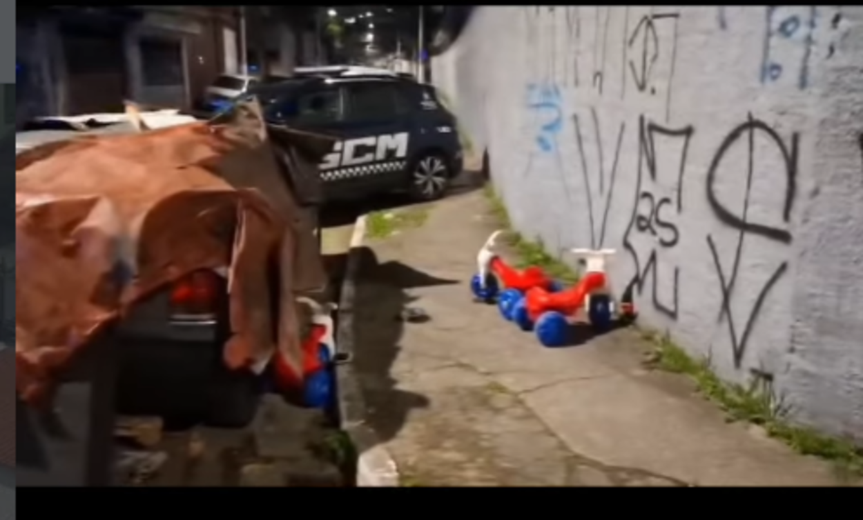 GCM encontra adolescentes dormindo em carro após furto de triciclos em creche de São Bernardo