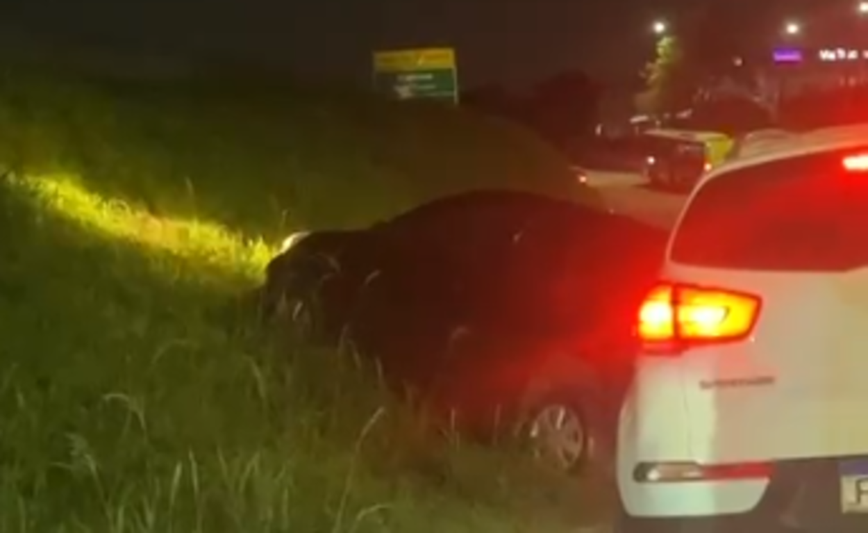 Acidente envolvendo três carros é registrado na alça de acesso à Via Anchieta em São Bernardo