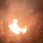 Incêndio atinge terreno no Jardim Irajá e vigilantes acionam corpo de bombeiros