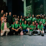 Fundação Grupo Volkswagen leva jovens para vivenciar experiência educativa e cultural no musical Wicked
