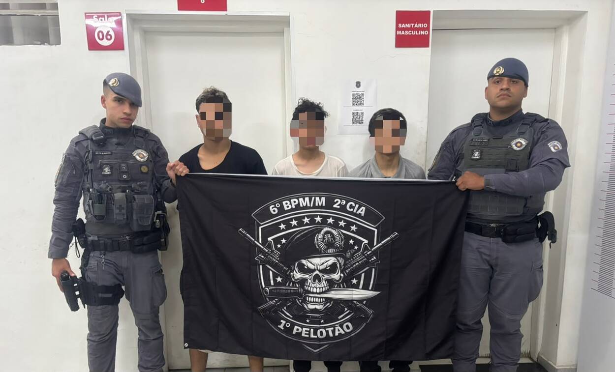 PM prende homem e apreende dois infratores por roubo a motorista de aplicativo