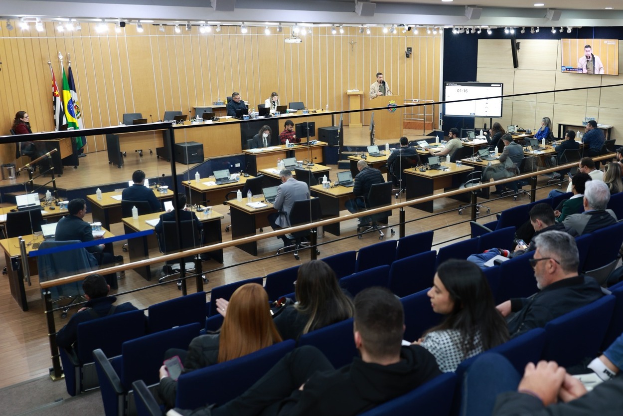 Para os parlamentares há uma série de elementos que mostram a má condução da gestão pública por parte de Auricchio
