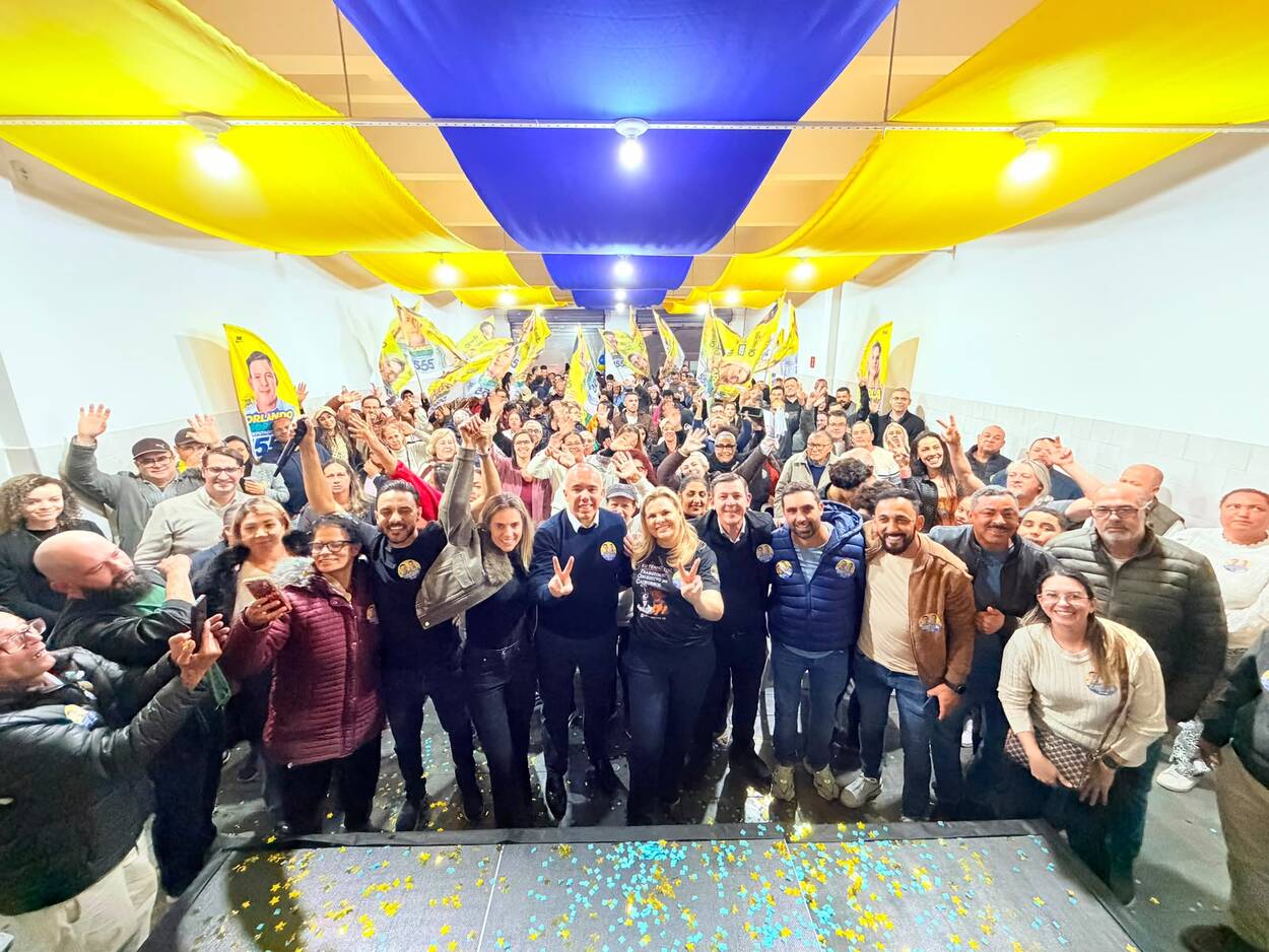 Inauguração de comitê de Orlando e Carla Morando reúne mais de 500 pessoas em Ribeirão Pires