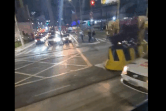 Colisão entre dois ônibus causa bloqueio parcial em corredor de São Bernardo nesta terça