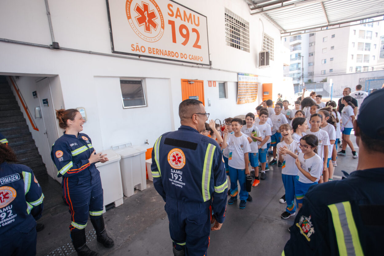 SAMU de São Bernardo promove atividade com estudantes em comemoração ao aniversário da cidade