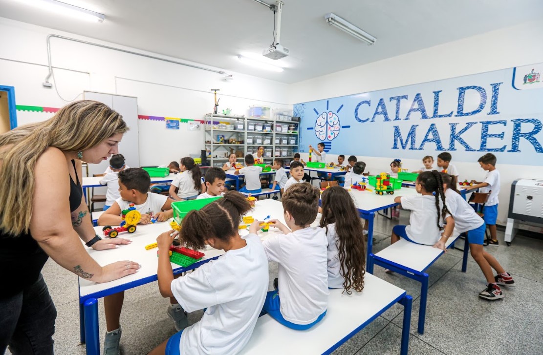 No Dia do Estudante, São Bernardo celebra avanços na Educação e salto de EMEBs no Ideb