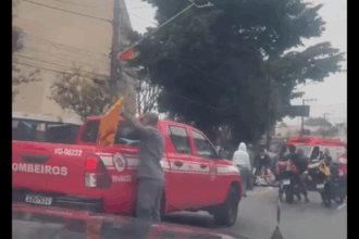 Atropelamento por moto deixa duas pessoas feridas na Avenida Castelo Branco, em São Bernardo