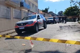 Homem é encontrado sem vida dentro de carro em Santo André