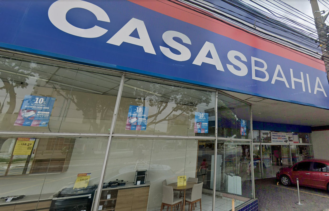 Pressionada por juros altos e dívida de R$ 17,3 bilhões, Casas Bahia pede recuperação judicial