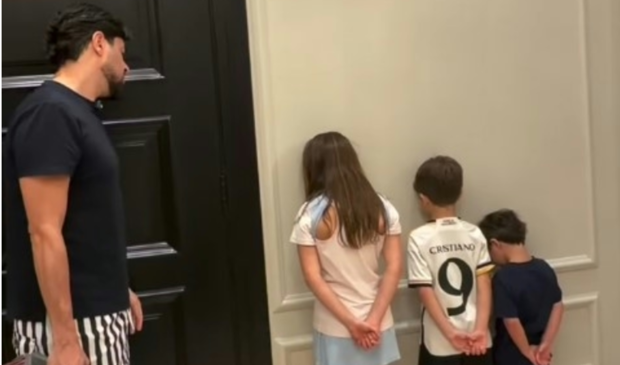 Cristiano, da dupla com Zé Neto, leva 'bronca' da esposa e vai parar no "cantinho do castigo" com os filhos
