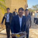 Flávio Bolsonaro oferece churrasco a jornalistas e critica STF após decisão sobre sigilo de fonte