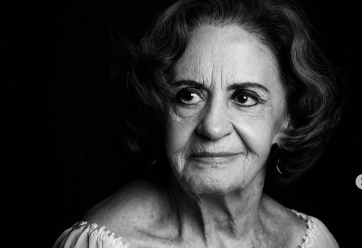 Morre Laura Cardoso, pioneira e uma das maiores lendas da dramaturgia brasileira, aos 98 anos
