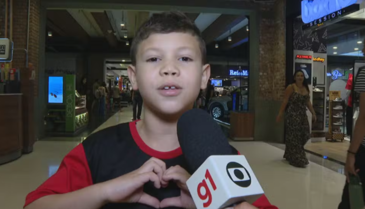 Amor além da vida: garoto de 8 anos emociona ao mandar recado para pai que não conheceu