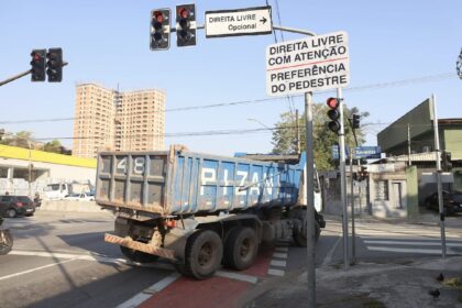 Direita Livre na Avenida Capitão Mário Toledo de Camargo completa três meses com reforço na sinalização