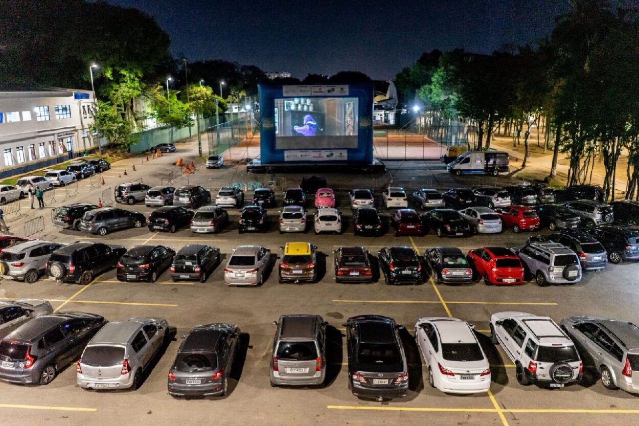 Paço de Santo André terá sessões de cinema drive-in em setembro