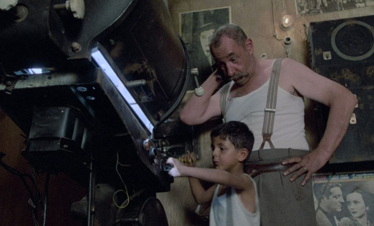 Prefeitura de São Caetano exibe filme Cinema Paradiso nesta quarta-feira no CineTeatro Santos Dumont