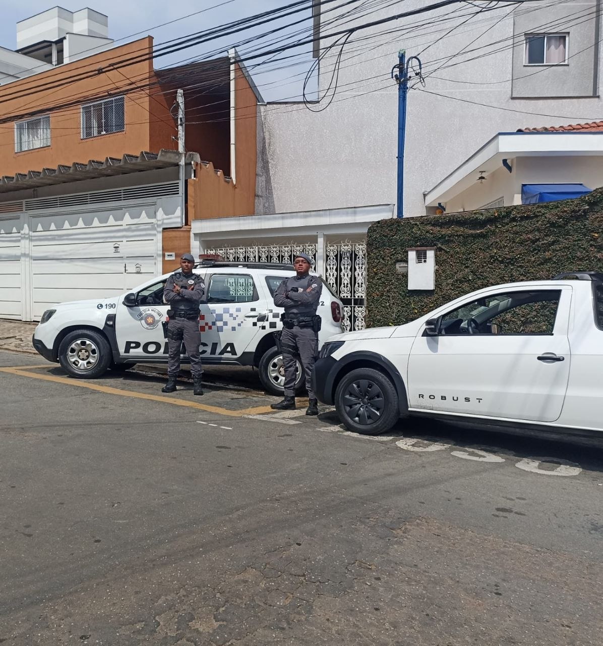 Polícia Militar prende homem após perseguição e recupera veículo furtado