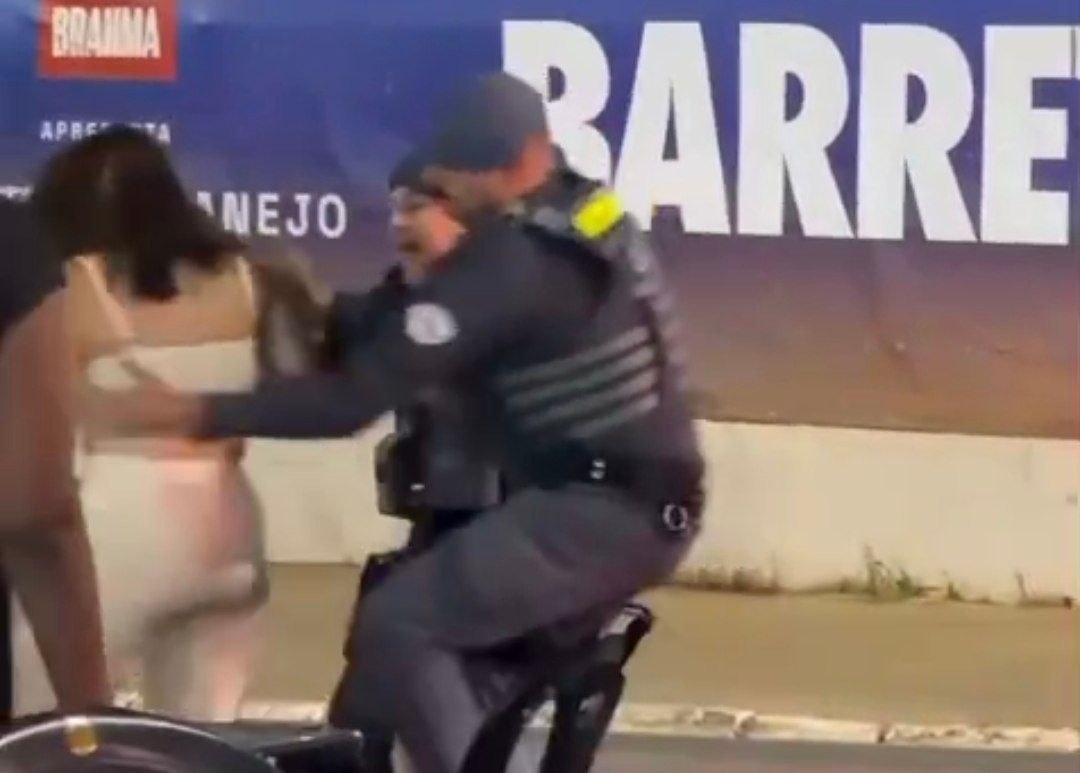Professora é detida duas vezes em poucas horas após agredir PM e proferir ofensas racistas em Barretos