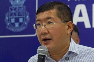 Prefeito Taka Yamauchi recebe título de Cidadão Pedra-Branquense