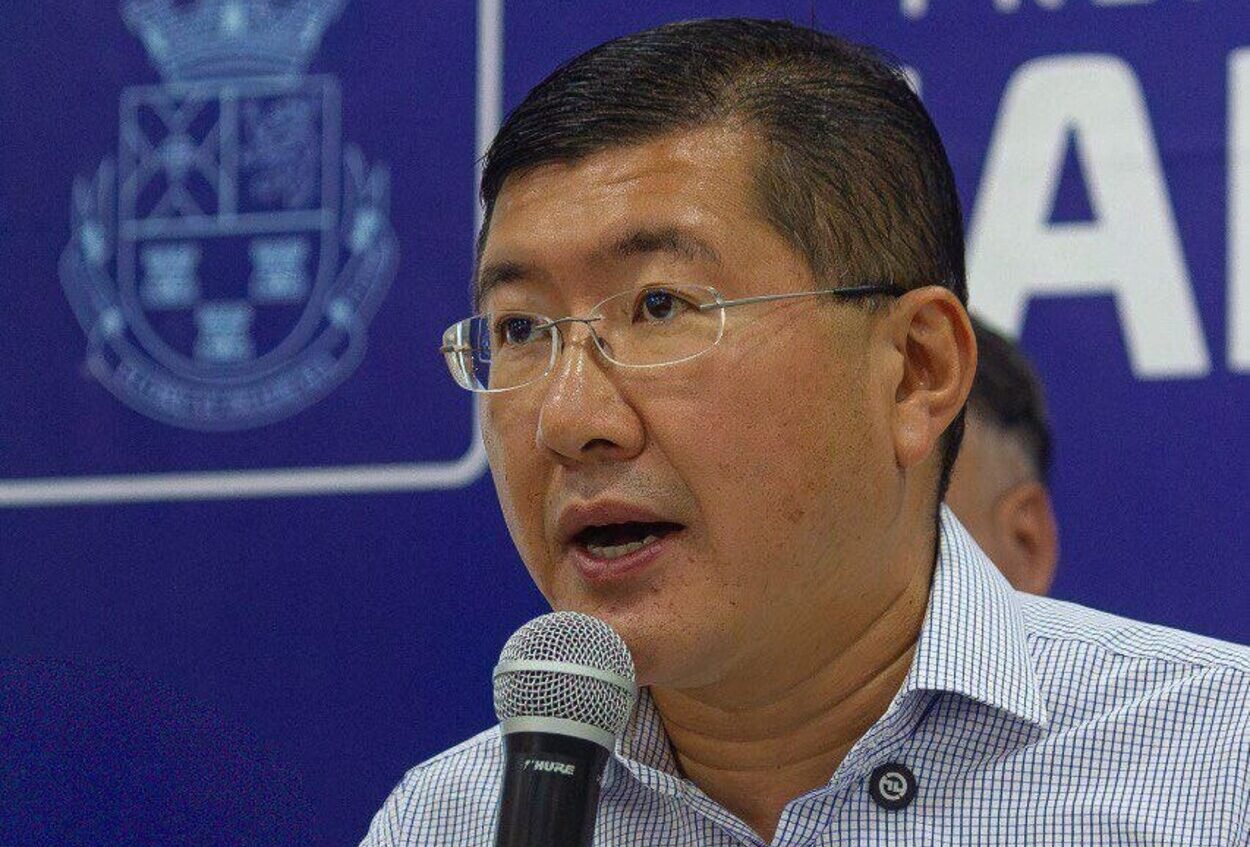Prefeito Taka Yamauchi recebe título de Cidadão Pedra-Branquense