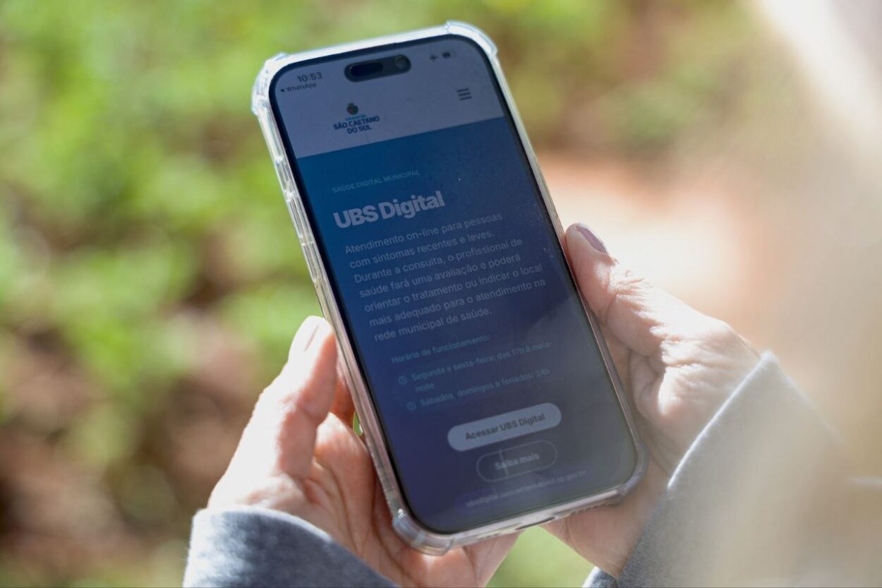 Pelo site ubsdigital.saocaetanodosul.sp.gov.br o morador passa pela triagem, realizada por um profissional de Enfermagem, e com um clínico-geral