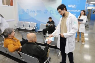 Saúde de Diadema faz trabalho educativo sobre Doença do Olho Seco