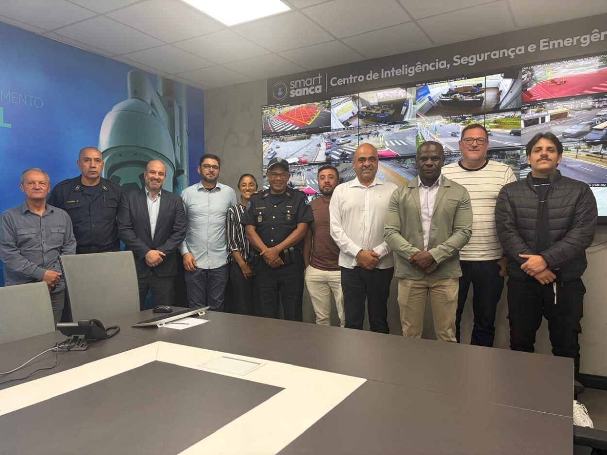 Equipe da Prefeitura de Ribeirão Pires realiza visita técnica a São Caetano do Sul para troca de experiências em tecnologia e segurança