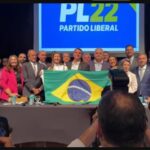 Flávio Bolsonaro anuncia Alfredo Gaspar como candidato a vice-presidente