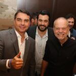 Em primeira agenda no ABC, Flávio Bolsonaro defende corte de gastos e critica juros a empresários em São Caetano