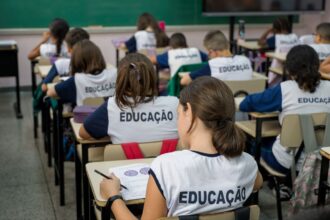 Escolas municipais de São Caetano superam médias estadual e nacional no IDEB 2025