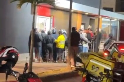 Clientes e Entregadores Relatam Caos em Unidade do McDonald's em São Bernardo do Campo