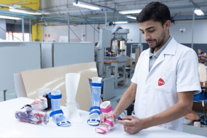 Braskem doa 17 toneladas de resina para ampliar produção de órteses e próteses da AACD