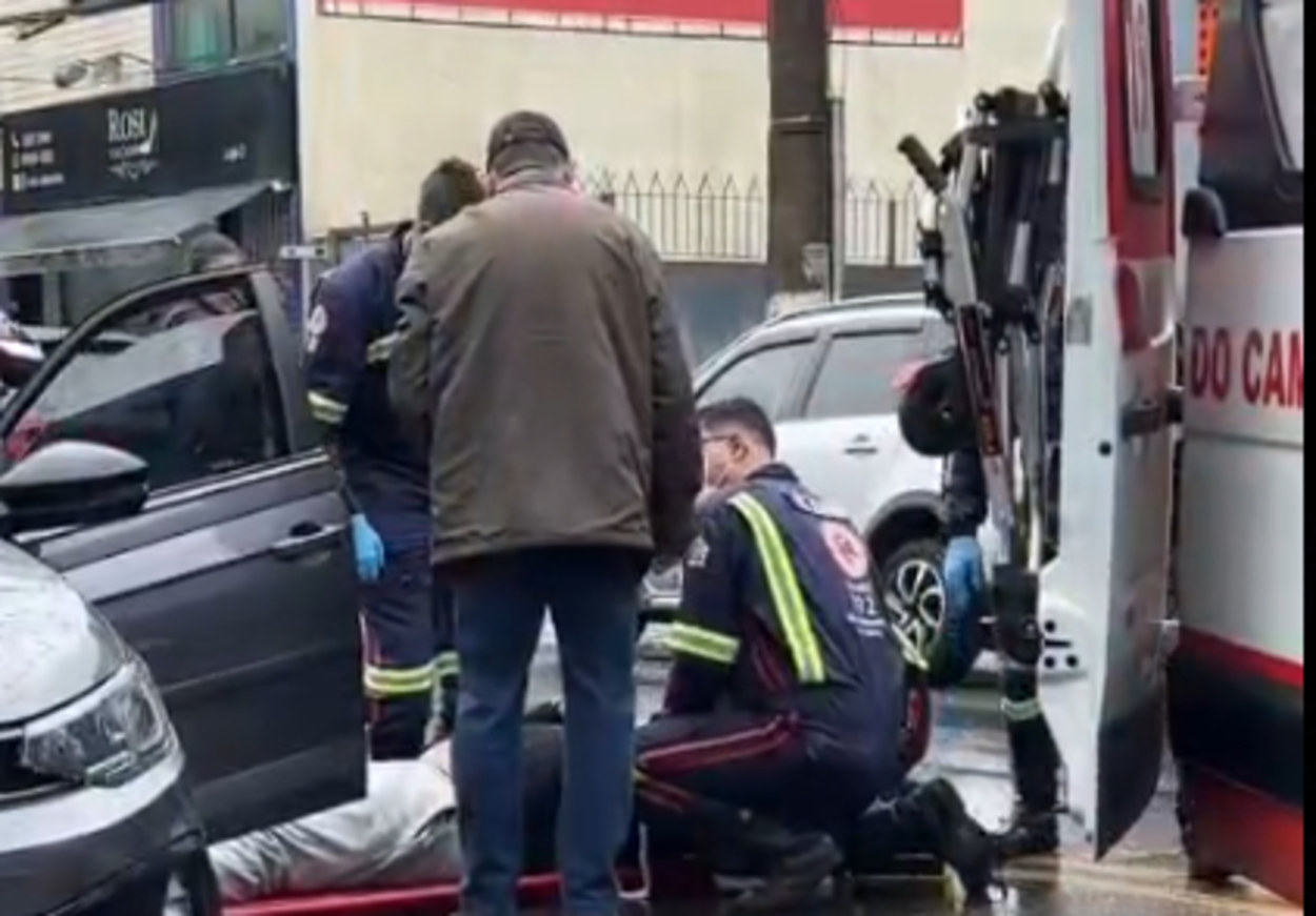 Motorista de 52 anos passa mal, perde a consciência e bate carro no Baeta Neves