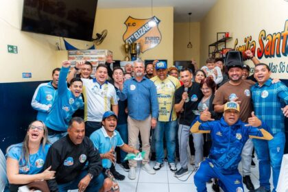 Em encontro com integrantes da diretoria do EC Santa Elizabeth, time de várzea da cidade, parlamentar e candidato a estadual destacou proposta de viabilizar unidades em todas as regiões administrativas
