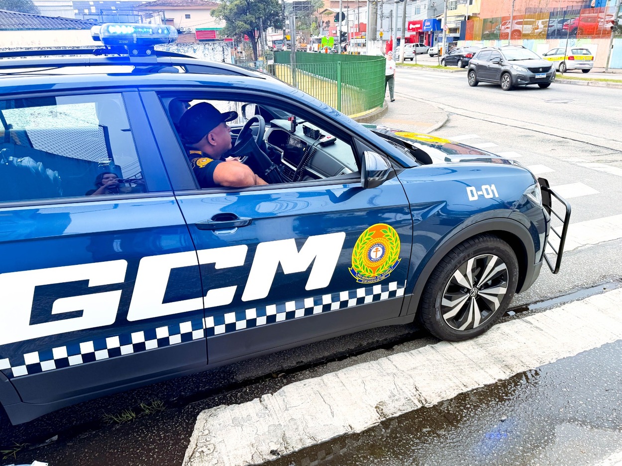 GCM de São Bernardo recupera no Rudge Ramos Jeep Renegade furtado em Santo André