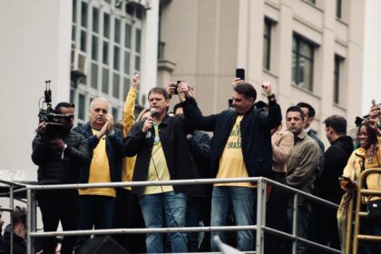 Tarcísio participa do Ato da Independência na Avenida Paulista