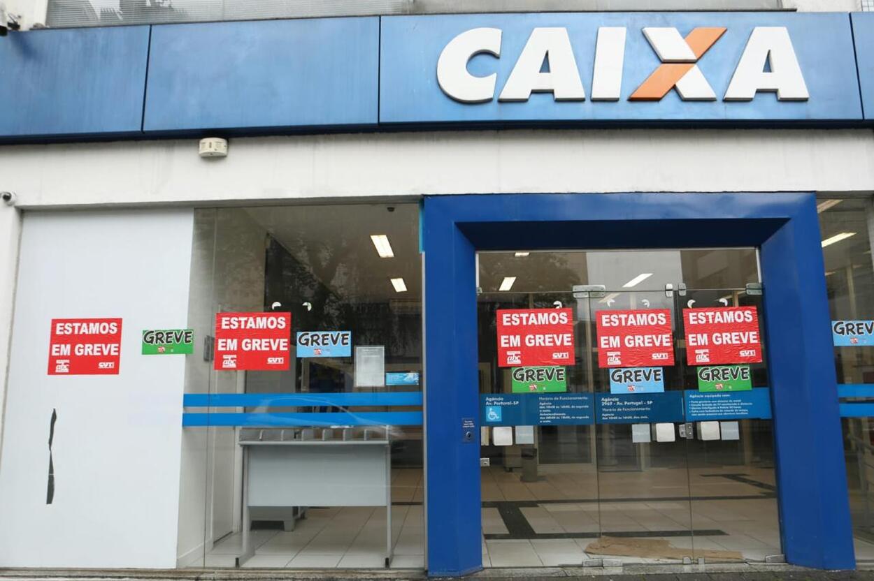 Funcionários da Caixa entram em greve nacional por tempo indeterminado; no ABCD 50 agências estão fechadas