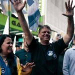 Tarcísio de Freitas cumpre agenda em Ribeirão Pires e realiza caminhada no comércio neste sábado