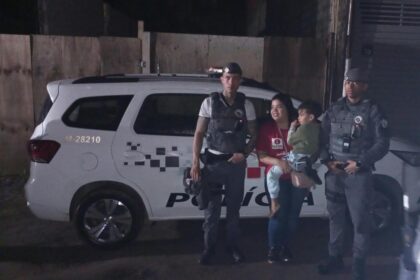 Menino autista de 6 anos desaparecido é resgatado pela PM em barranco na Zona Leste de SP
