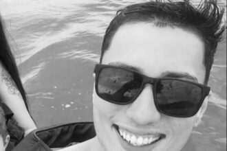 Motociclista de 26 anos morre em colisão com carreta na Estrada dos Alvarengas, em SBC
