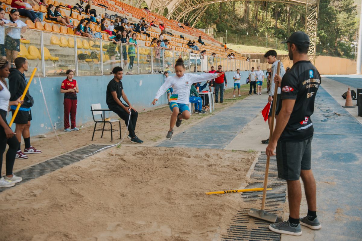 Em São Bernardo, etapa de atletismo dos Jogos Escolares reúne 500 estudantes na Arena Caixa