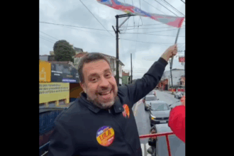 Boulos e Marinho levam militância às ruas em Santo André e na Paulista