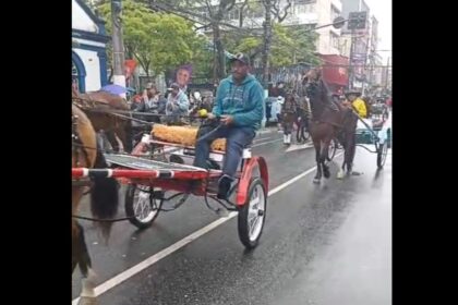 Devoção que supera o clima: tradicional Procissão dos Carroceiros reúne fiéis sob chuva em São Bernardo