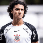 Promessa de São Bernardo: Aos 17 anos, Iago Machado estreia como titular do Corinthians contra o Flamengo no Maracanã