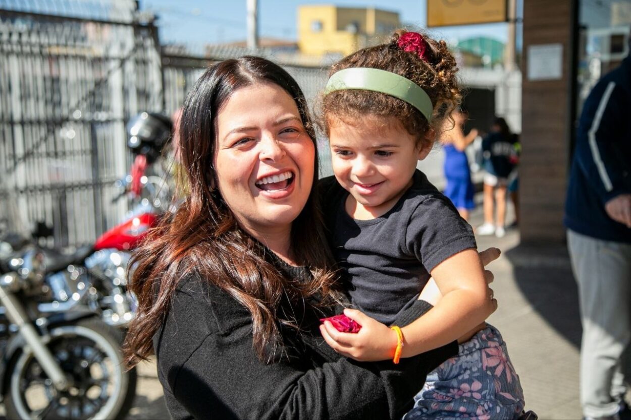 Jéssica Roberta lança campanha de arrecadação de brinquedos para o Mês das Crianças