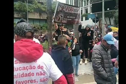 PM dispersa grupo de manifestantes próximo à Avenida Paulista neste 7 de setembro