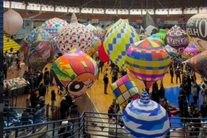 Festival de Pipas e exposição de balões sem fogo agitam o ginásio poliesportivo neste feriado