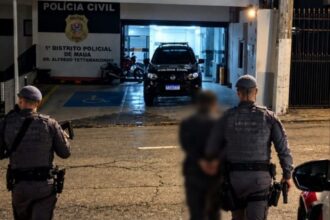 Polícia Militar prende homem e recupera celular roubado minutos após o crime em Mauá