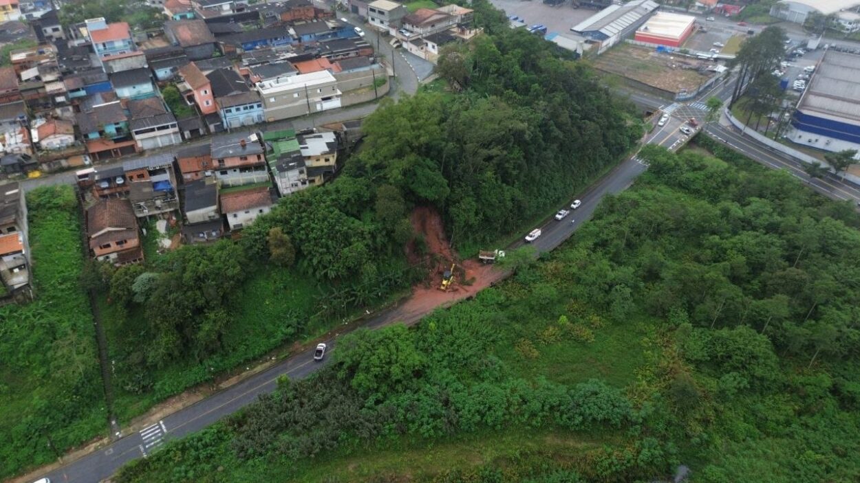 Prefeitura de Ribeirão Pires mobiliza força-tarefa e define novas ações para proteger moradores em áreas afetadas pelas chuvas